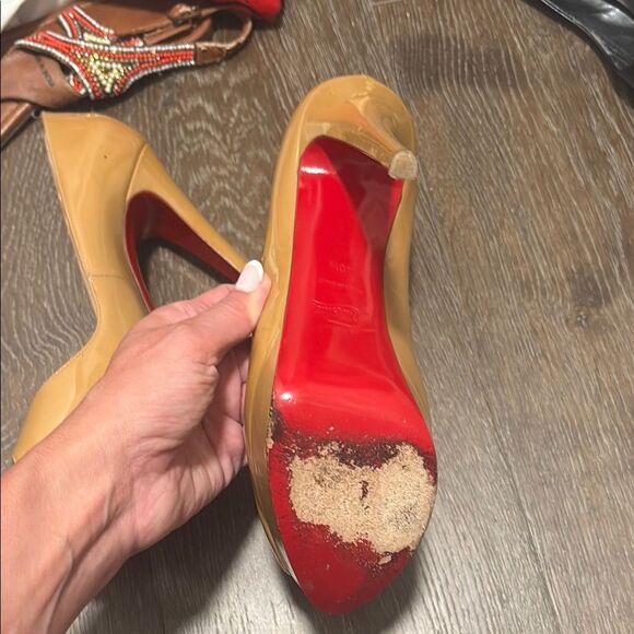 Christian Louboutin Tan Stiletto Heels 40.5 - Picture 5 of 7